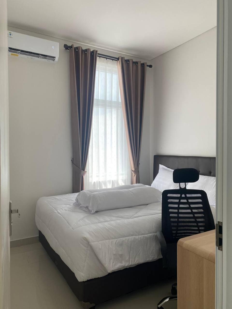 Villa Ku Villa Mu Semarang Kültér fotó