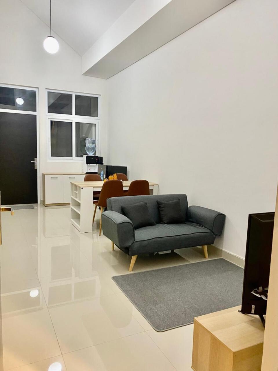 Villa Ku Villa Mu Semarang Kültér fotó